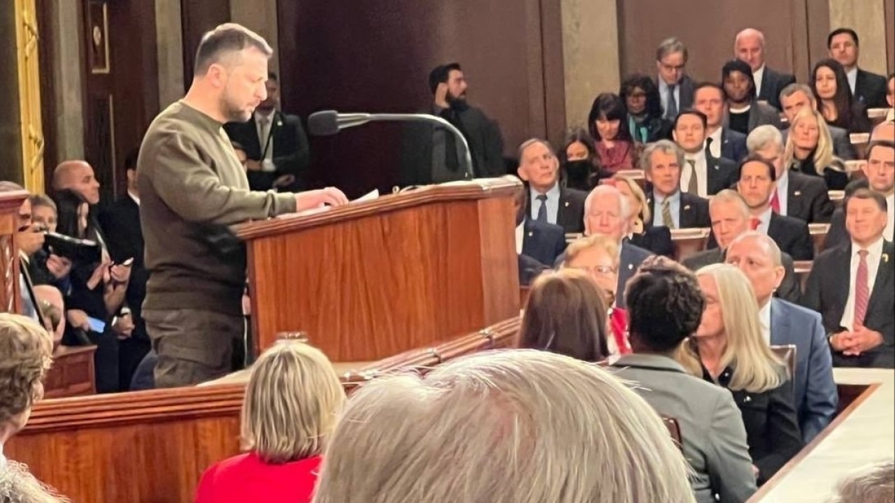 Dubes Rosan menyaksikan Presiden Ukraina Volodymyr Zelensky menyampaikan pidatonya di hadapan Kongres Amerika Serikat/Instagram