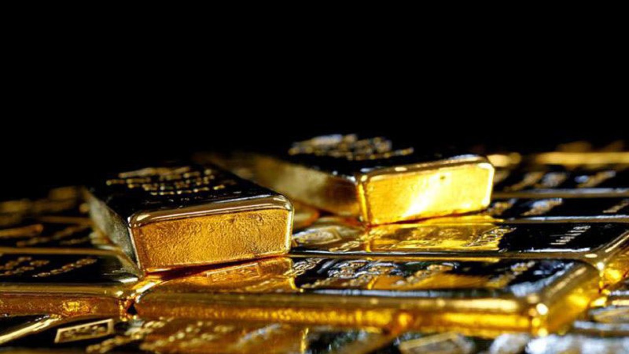 Ilustrasi - Batangan emas di Pabrik Pemisahan Emas dan Perak Austria di Wina, Austria. ANTARA/REUTERS/Leonhard Foeger/aa.