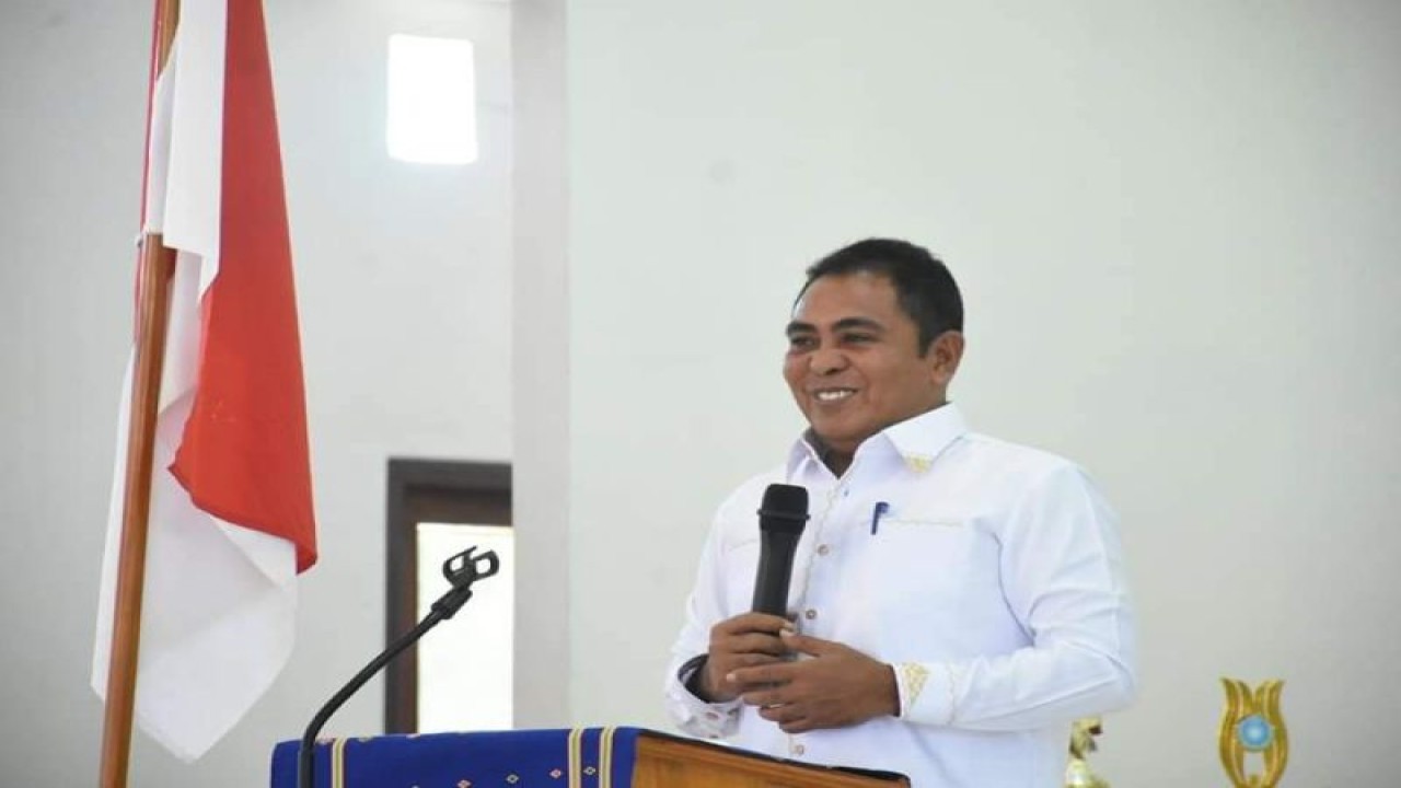 Bupati Manggarai Barat Edistasius Endi. (ANTARA/HO-Dinas Kominfo Manggarai Barat)