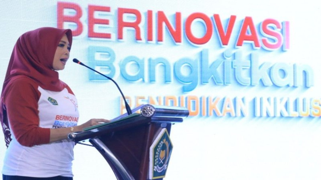 Penasehat Dharma Wanita Persatuan Kementerian Agama RI Eny Retno Yaqut saat peringatan Hari Disabilitas Internasional. (ANTARA/HO-Kemenag)