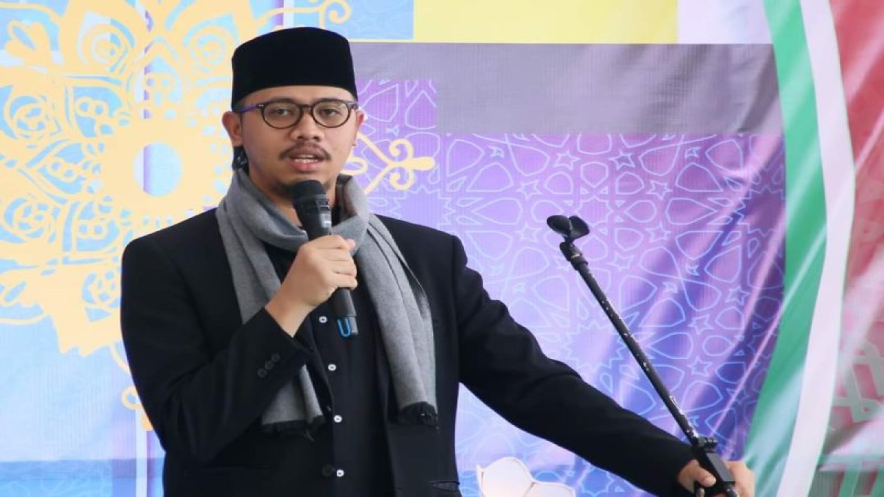 Wali Kota Bukittinggi, Erman Safar. Wako muda ini mengeluarkan Surat Edaran yang mengimbau warga untuk tidak menyelenggarakan pesta berlebihan saat malam pergantian tahun (Antara/Alfatah)