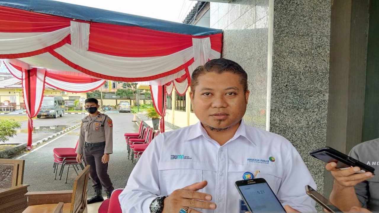 Executive General Manager (EGM) PT Angkasa Pura II Cabang Bandara Internasional HAS Hanandjoeddin, Khaerul Assidqi (ANTARA/Kasmono)