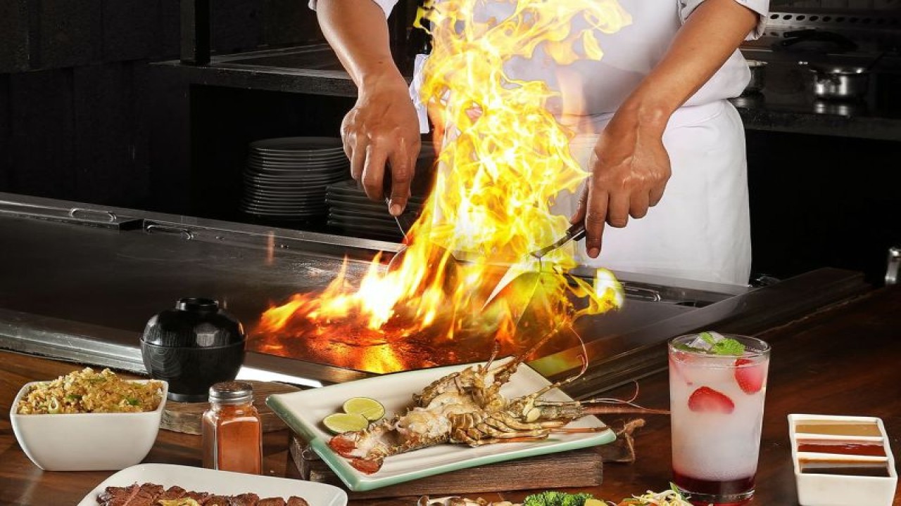 Fire show di Maison Tatsuya, La Spezia BCBD, Summarecon Bekasi (ANTARA/ HO-Maison Tatsuya)