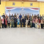 Foto bersama usai pelantikan Sekda Kabupaten Mappi, di Gedung Qhaindau Ury, Jumat (16/12/2022). ANTARA/HO-Humas Pemkab Mappi-1671340898