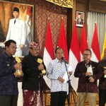 Gubernur Bali Wayan Koster-1671540337