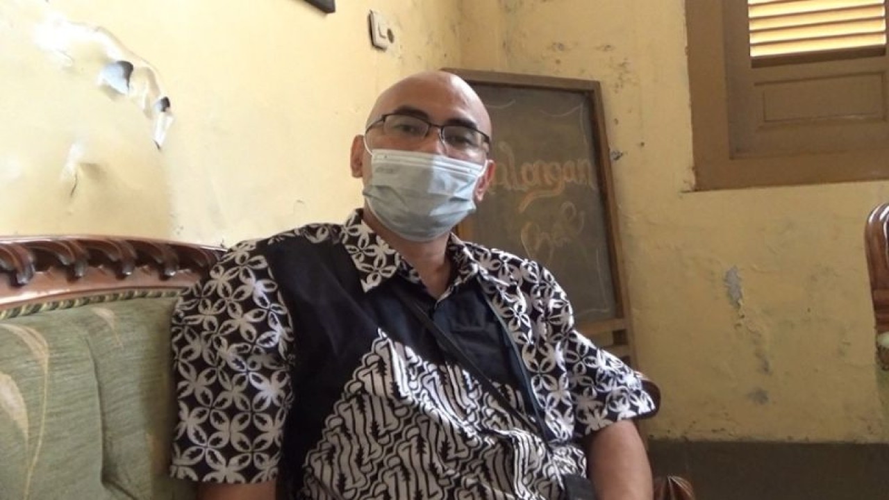 Eksekutif General Manajer Kantor Pos Cabang Pekalongan Harry Pratama. (ANTARA/HO-Humas Kota Pekalongan)