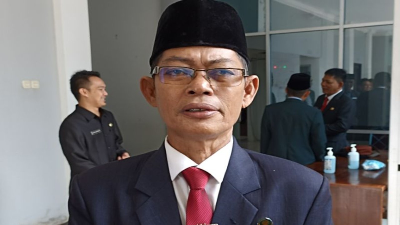 Kepala Disdukcapil Kapuas Hulu Usmandi. ANTARA (Teofilusianto Timotius)