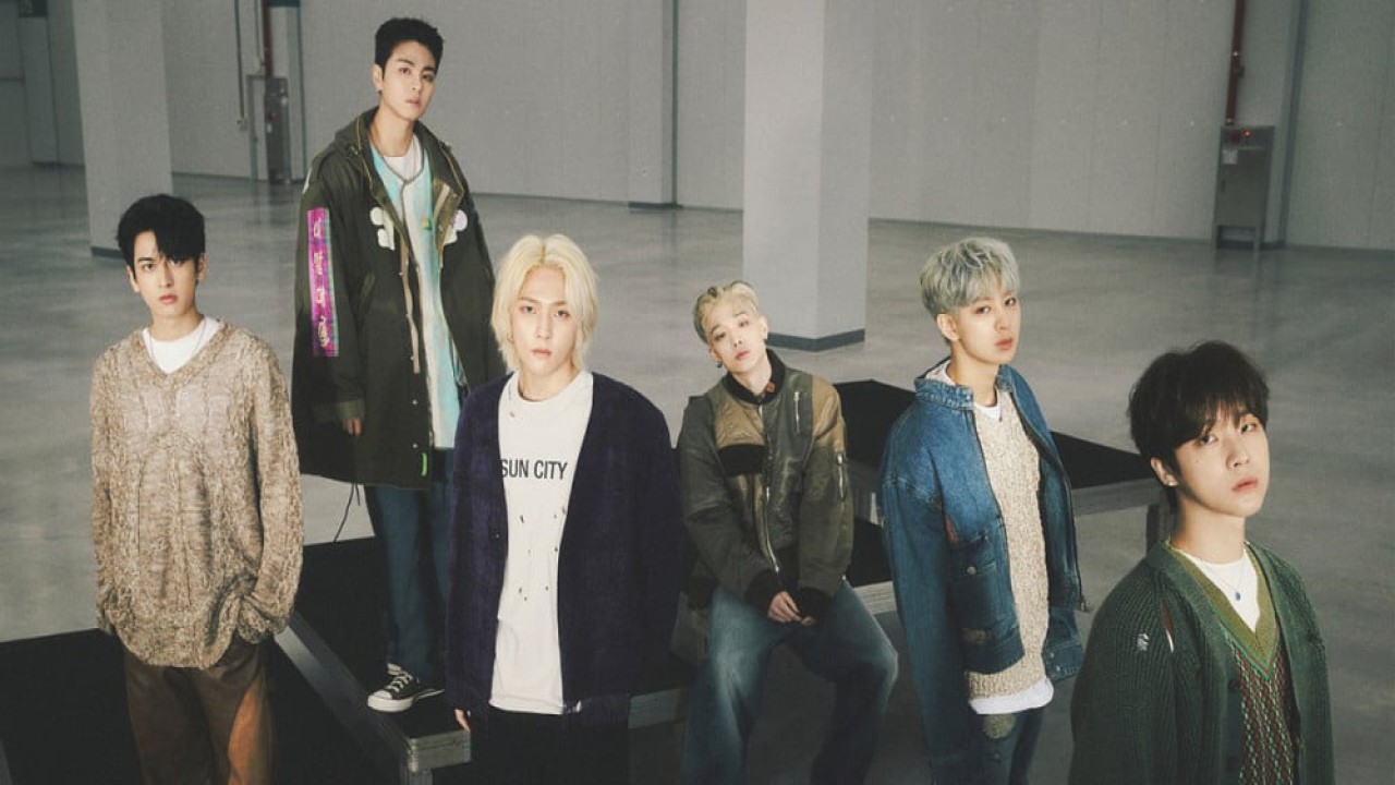 Semua member iKON resmi keluar dari YG Entertainment. (Allkpop)