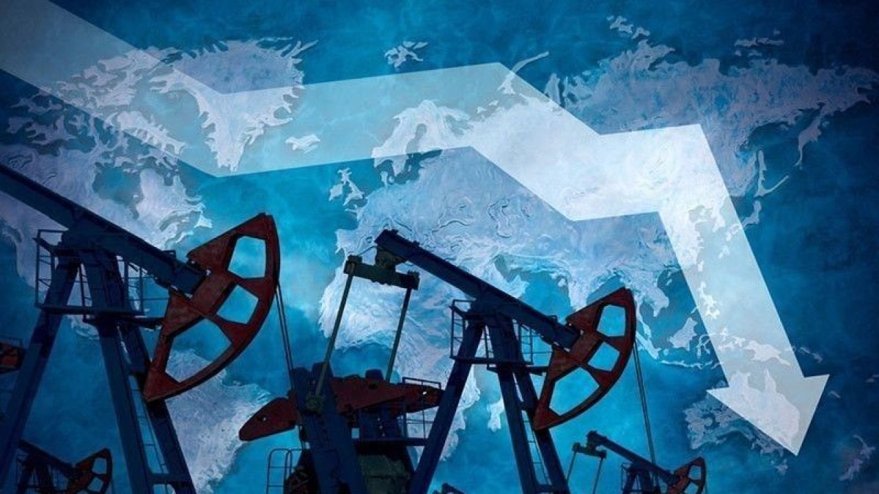 Ilustrasi - Harga minyak dunia turun. (ANTARA/Shuuterstock/pri)