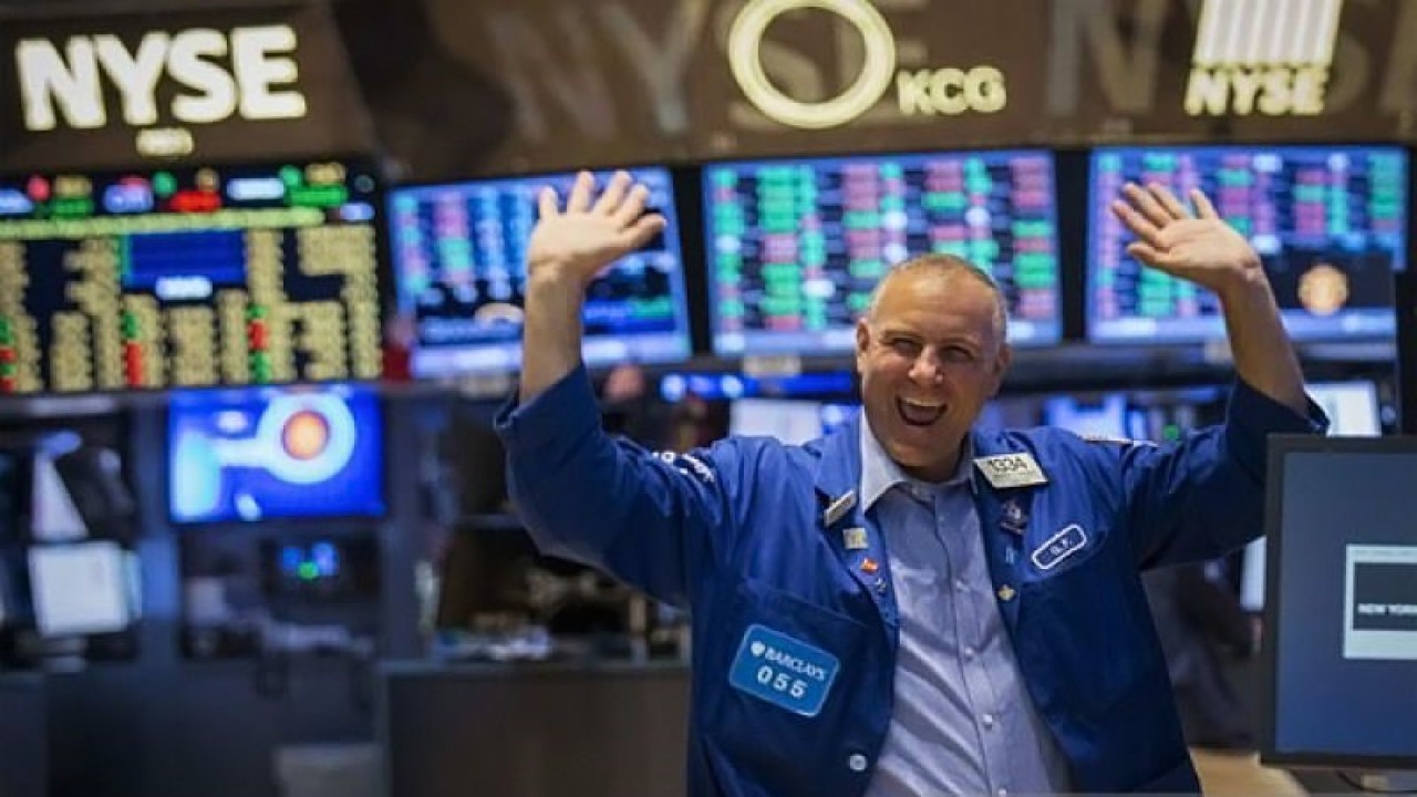 Ilustrasi - Reaksi pialang di lantai Bursa Saham New York, Amerika Serikat. ANTARA/REUTERS/Brendan McDermid/aa.