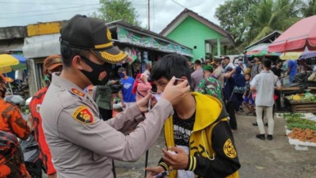 Ilustrasi - Satgas Penanganan COVID-19 Babel mengoptimalkan pengawasan penerapan prokes jelang Natal dan Tahun Baru 2023. ANTARA (Aprionis)