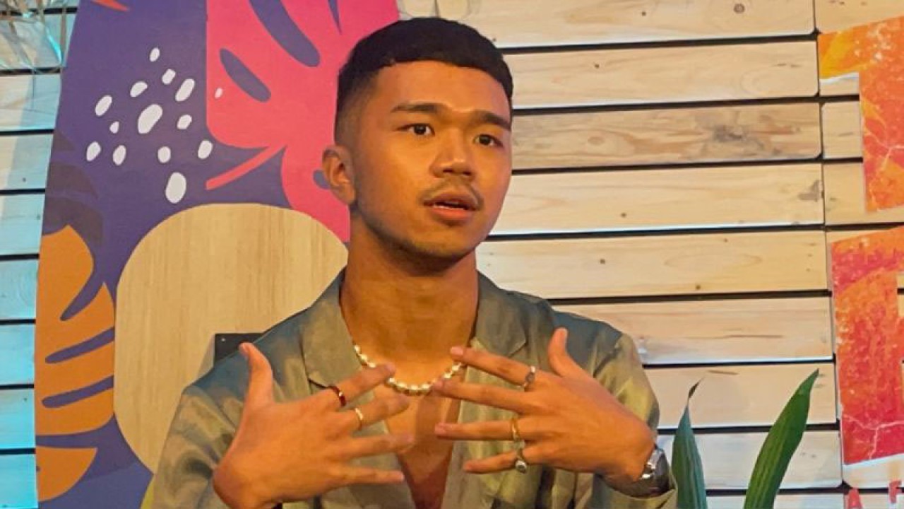 Kristo Immanuel saat diwawancarai di The Dharmawangsa, Jakarta Selatan, Kamis (15/12/2022) (ANTARA/Lifia Mawaddah Putri)