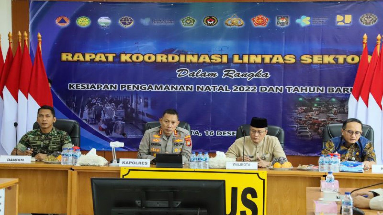 Kegiatan rapat koordinasi lintas sektor berlangsung di Kantor Polres Metro Jakarta Pusat, Jalan Garuda, Kelurahan Gunung Sahari Selatan, Kecamatan Kemayoran, Jumat (16/12/2022). (ANTARA/HO-Pemerintah Kota Jakarta Pusat)