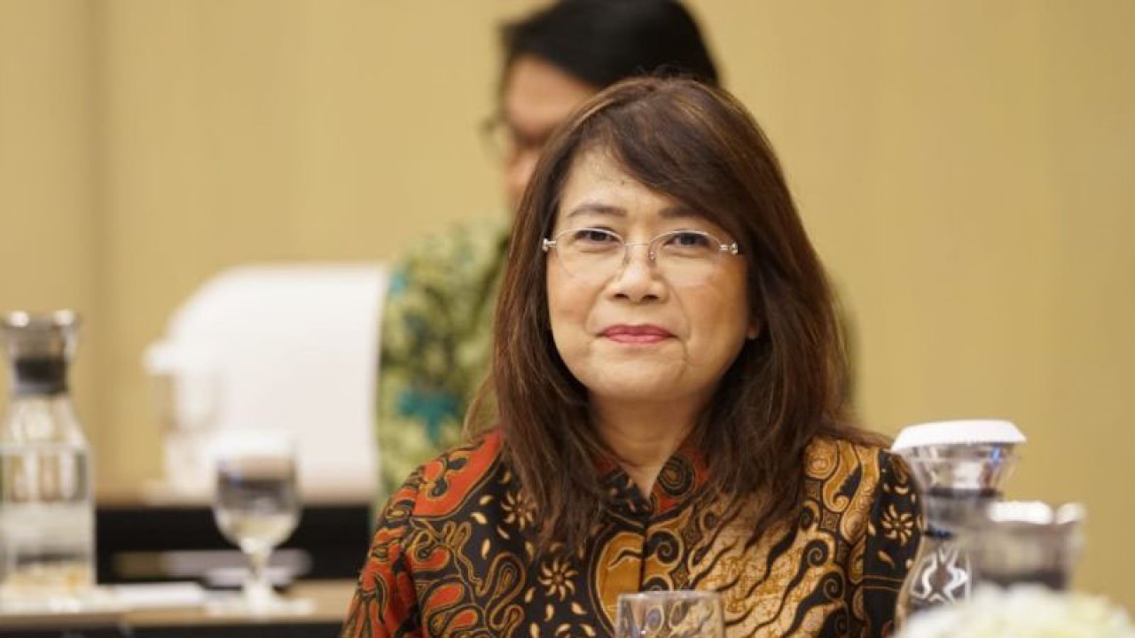 Deputi V Kepala Staf Kepresidenan di Bidang Politik, Hukum, dan HAM Jaleswari Pramodhawardani di Jakarta, Rabu (28/12/2022). (ANTARA/HO-Kantor Staf Presiden)