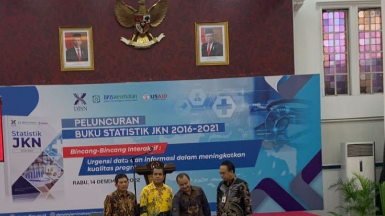 Peluncuran Buku Statistik JKN 2016-2021 di Kantor Kemenko PMK, Rabu. ANTARA/Wuryanti Puspitasari.