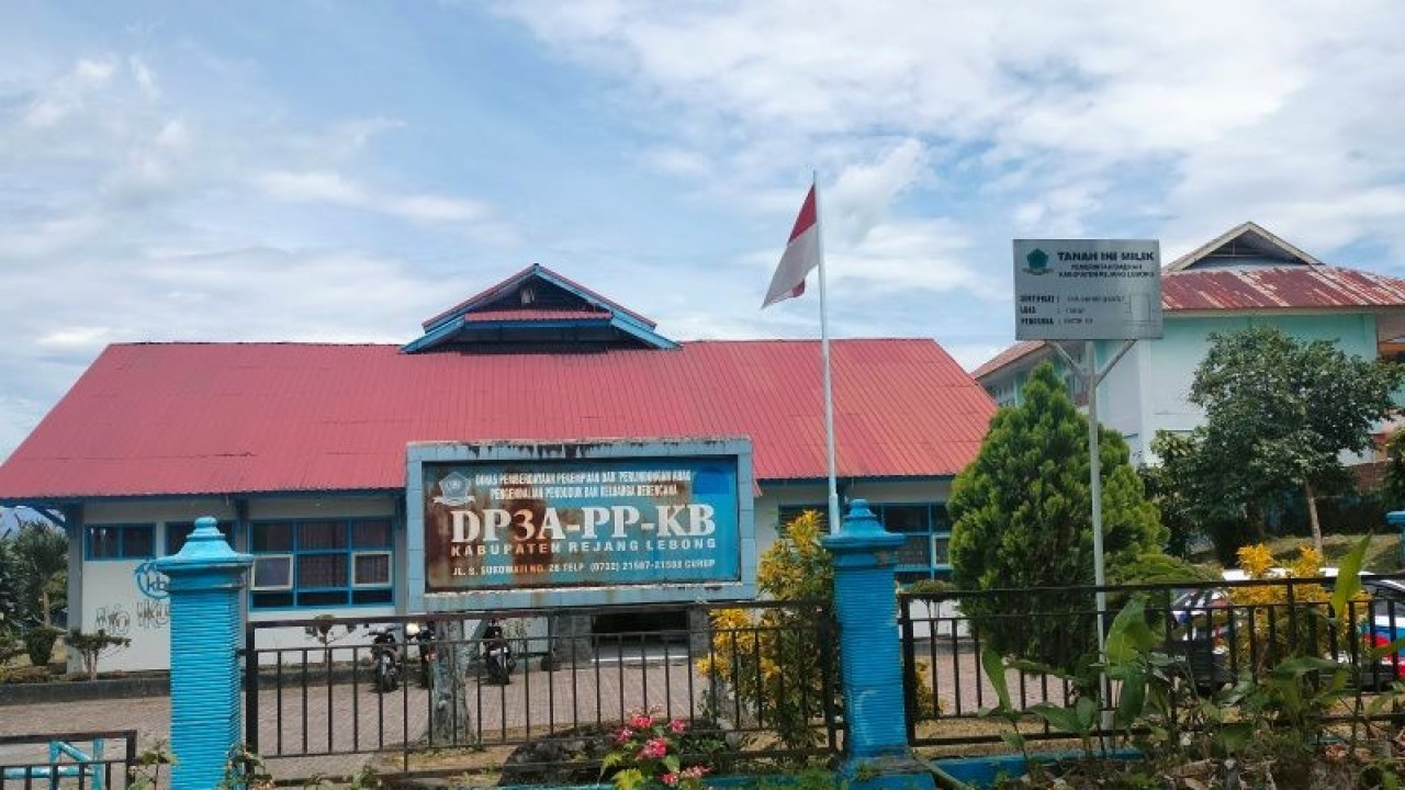Kantor DP3APPKB Kabupaten Rejang Lebong yang terletak di Jalan S Sukowati Curup. dok.ANTARA