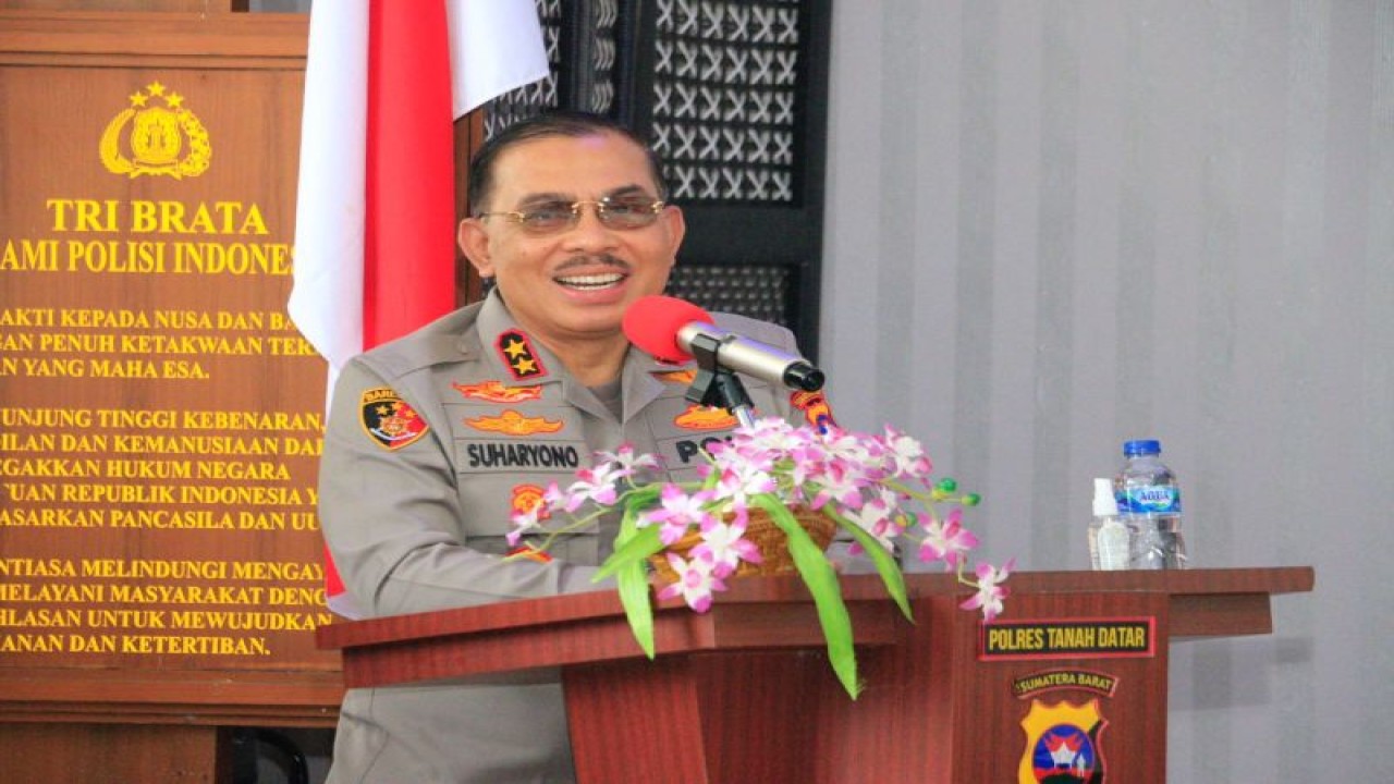 Kapolda Sumbar Irjen Pol Suharyono (ANTARA/ HO-Polda Sumbar)