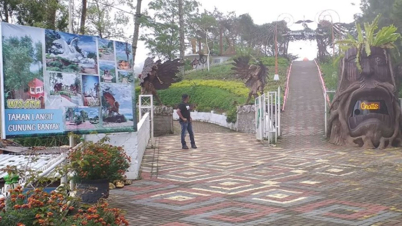 Kemenparekraf/Baparekraf menetapkan kawasan Taman Langit Gunung Banyak Kota Batu Malang sebagai shelter tourism atau tempat evakuasi sementara apabila terjadi bencana alam. (Istimewa/Kemenparekraf)