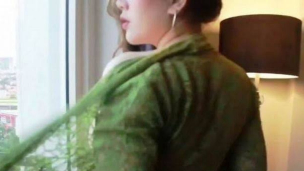 Foto dan link video syur kebaya hijau gegerkan warganet/net