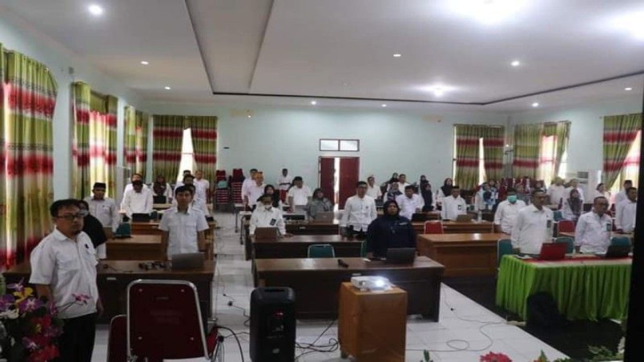 Kemenag Sulbar menggelar ujian mengenai pemahaman dan profesionalisme program moderasi beragama dilaksanakan dengan sistem Computer Asisted Test (CAT) di Mamuju, Selasa (27/12/2022) ANTARA Foto/ M Faisal Hanapi