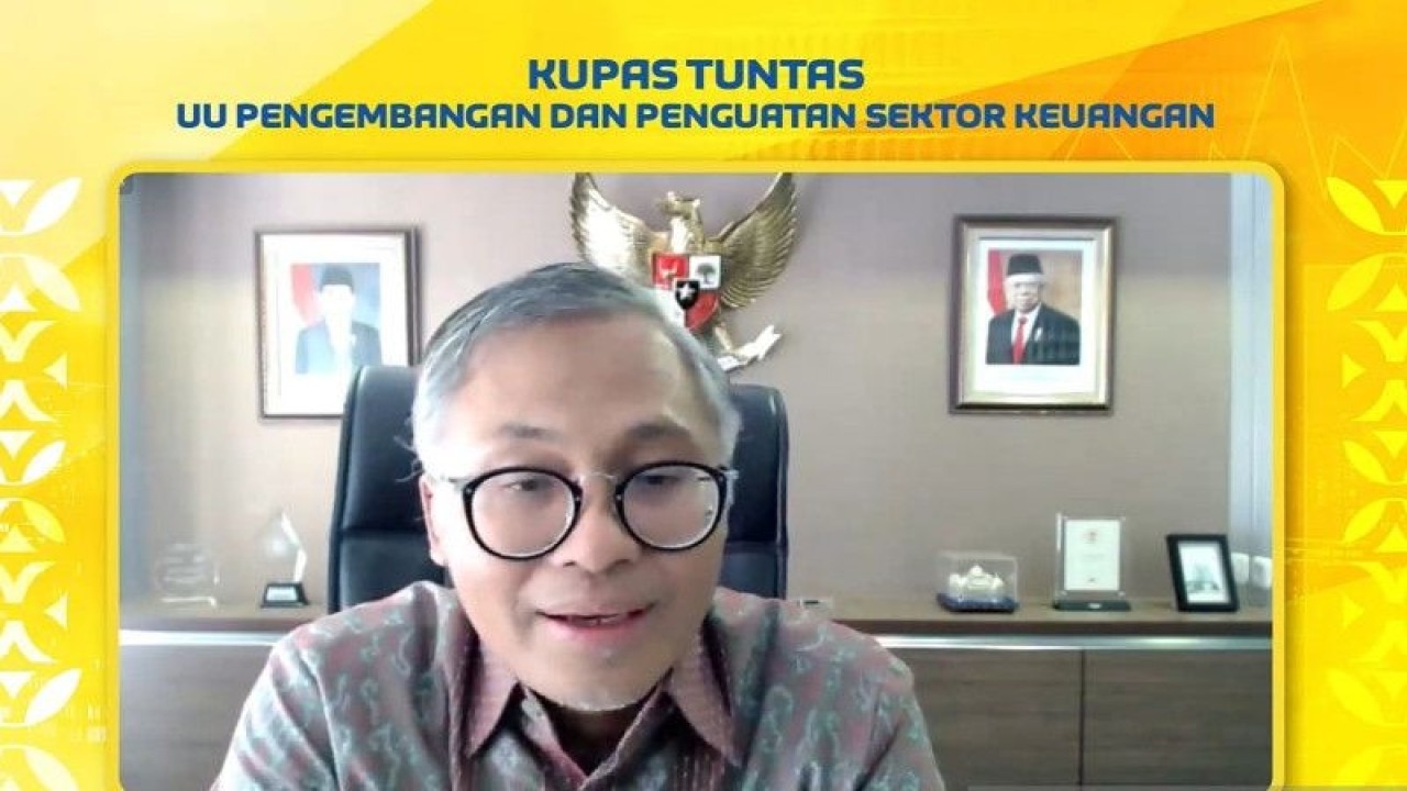 Tangkapan layar Direktur Jenderal Pengelolaan Pembiayaan dan Risiko (DJPPR) Kementerian Keuangan Suminto dalam webinar “Kupas Tuntas UU Pengembangan dan Penguatan Sektor Keuangan” yang dipantau di Jakarta, Kamis (22/12/2022). (ANTARA/Sanya Dinda)
