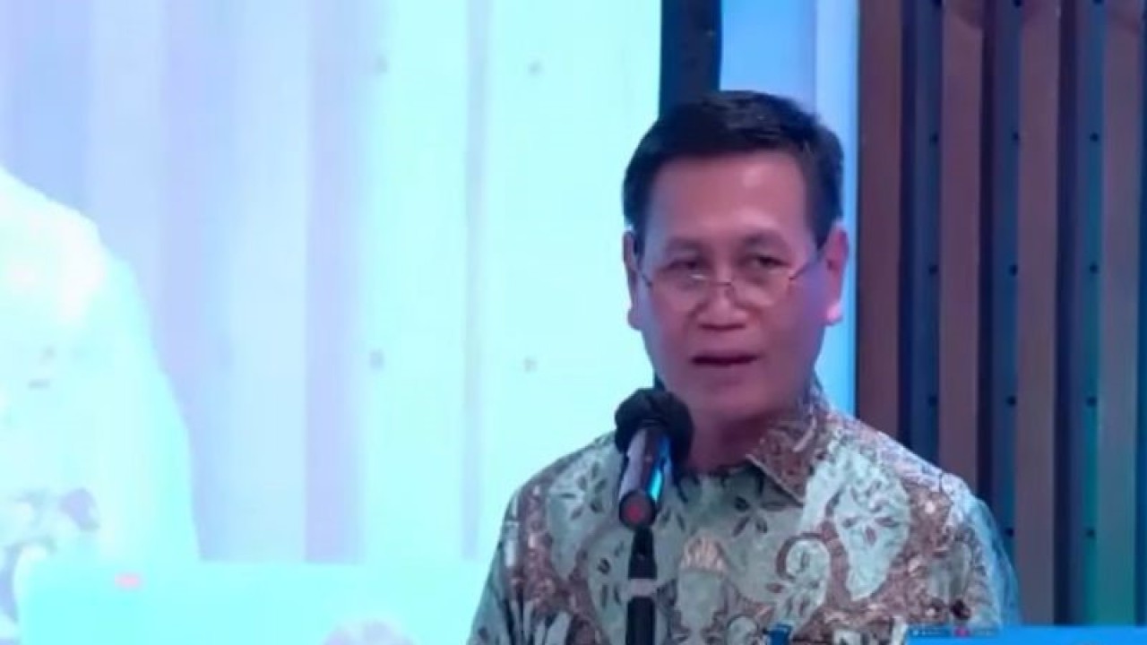 Tangkapan layar Direktur Jenderal Hak Asasi Manusia Kemenkumham Mualimin Abdi pada seminar "Peta Jalan Pokja P5HAM bagi PDM" di Jakarta, Senin (5-12-2022). ANTARA/Muhammad Zulfikar