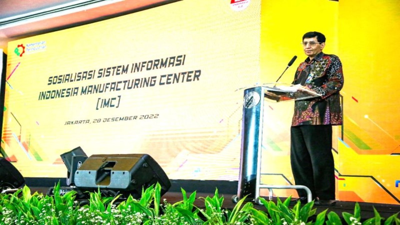 Direktur Jenderal Industri Logam, Mesin, Alat Transportasi dan Elektronika (ILMATE) Kementerian Perindustrian, Taufiek Bawazier memberikan sambutan pada acara Sosialisasi Sistem Informasi Indonesia Manufacturing Center (IMC) di Jakarta. (ANTARA/ HO Kementerian Perindustrian)