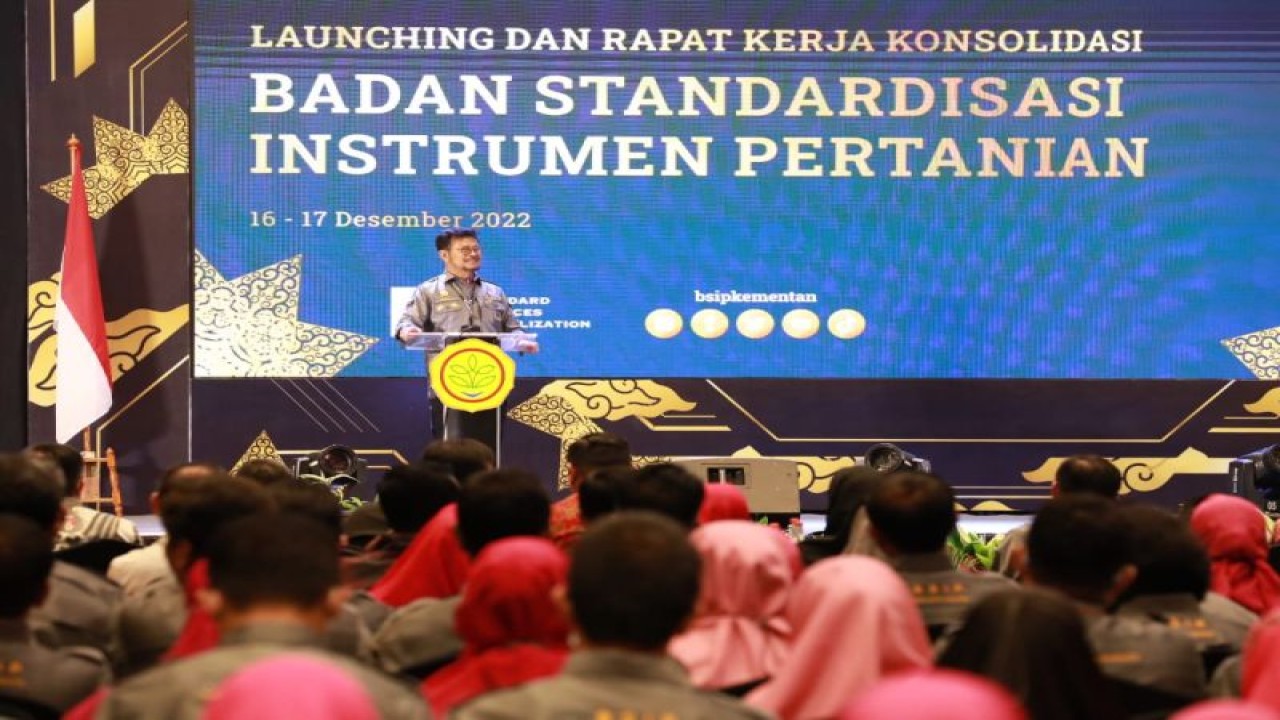 Menteri Pertanian Syahrul Yasin Limpo meluncurkan Badan Standardisasi Instrumen Pertanian (BSIP) menggantikan Badan Penelitian dan Pengembangan Pertanian (Balitbangtan) di Jakarta, Jumat (16/12/2022) (Antara/HO/Kementan)