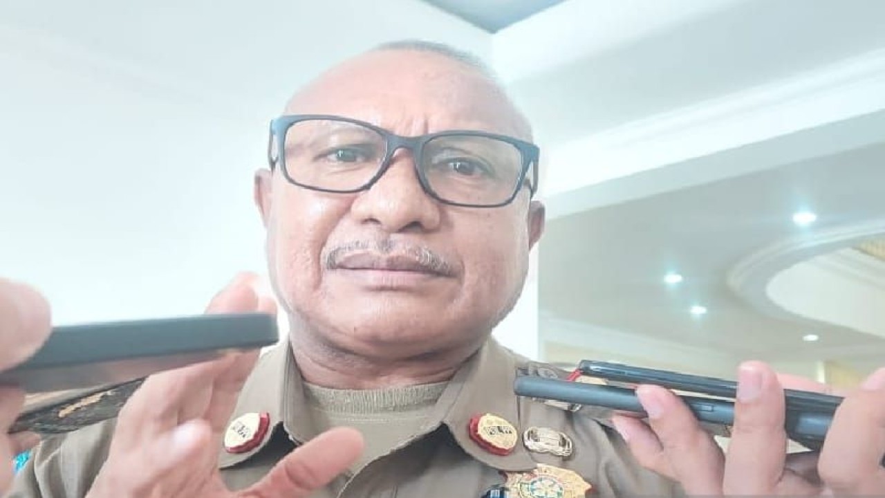 Kepala BPBD Papua Wiliam Manderi (ANTARA/Qadri Pratiwi)