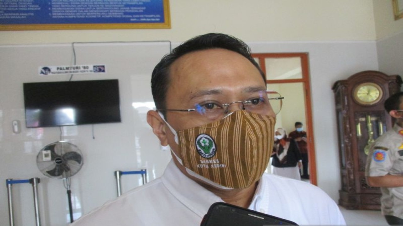 Kepala Dinas Kesehatan Kota Kediri dokter Fauzan Adima. ANTARA/ Asmaul