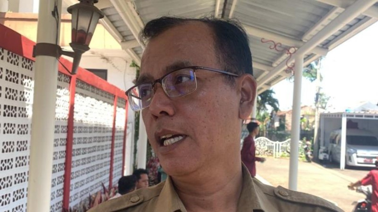 Kepala Dinas Tenaga Kerja dan Transmigrasi (Disnakertrans) Cianjur, Jawa Barat, Endan Hamdani.(ANTARA/Ahmad Fikri). (Ahmad Fikri)