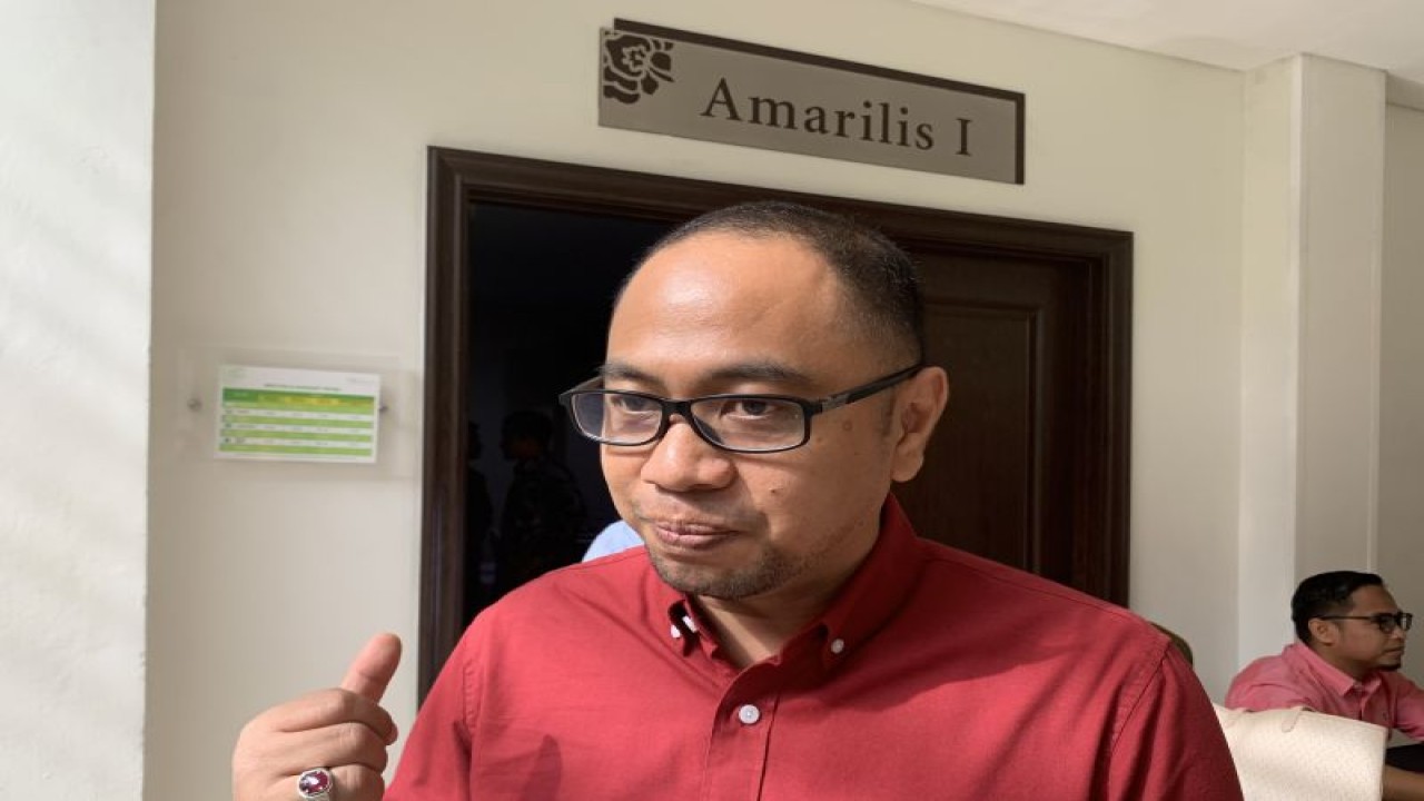 Ketua Bawaslu Kota Padang Dorri Putra (ANTARA/ Mario Sofia Nasution)