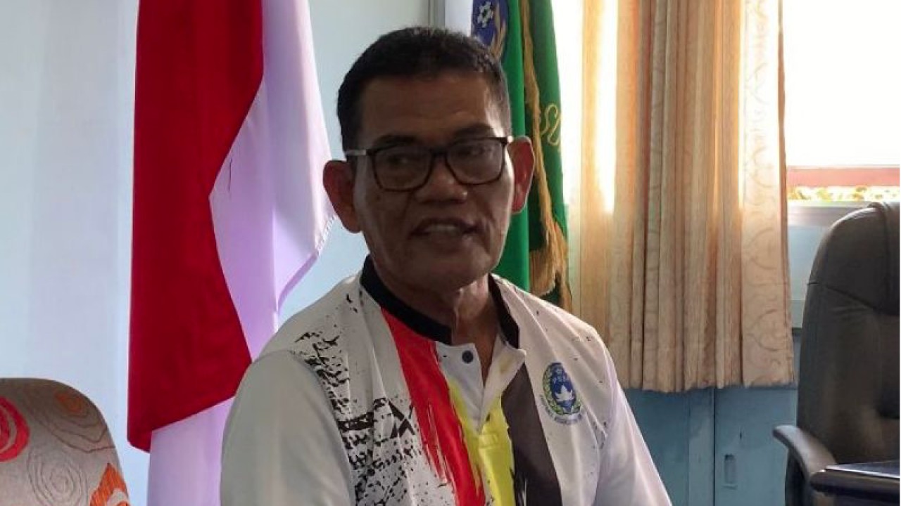 Ketua Panitia Pelaksana Liga 3 Zona Sumbar Yulius Dede (ANTARA/Mario SN)