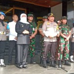 Khofifah: Tidak ada dokumen Gubernur-Wagub Jatim yang dibawa KPK-1671678453