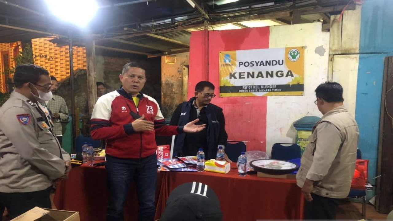 Direktur Intelijen dan Kemanan (Dirintelkam) Polda Metro Jaya Kombes Pol Hirbak Wahyu Setiawan bertemu langsung dengan masyarakat di Kelurahan Klender, Jakarta Timur. ANTARA/HO-Polda Metro Jaya