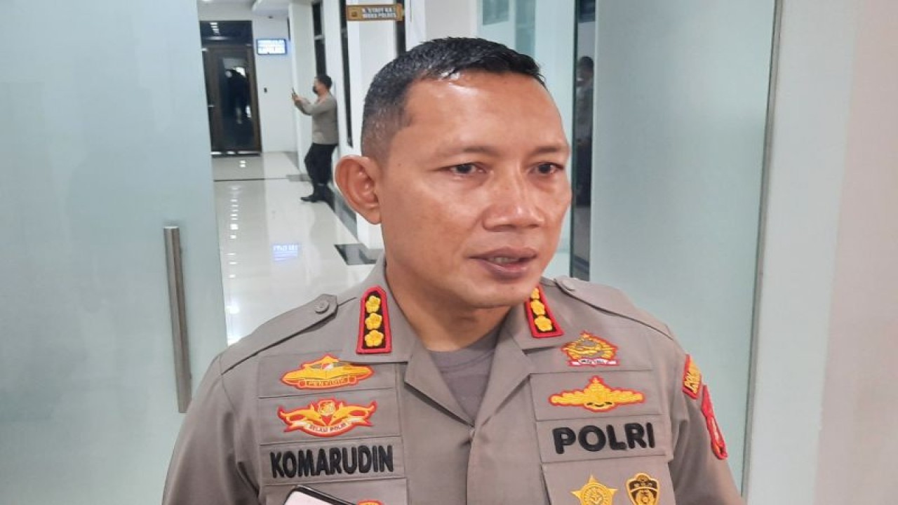 Kapolres Metro Jakarta Pusat Kombes Pol Komarudin saat ditemui awak media di Polres Kemayoran, Jakarta Pusat, Senin (21/11/2022). ANTARA/Ulfa Jainita