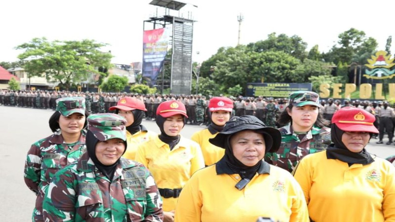Kepala Sekolah Polwan (Kasepolwan) Lemdiklat Polri, Kombes Pol. Ratna Setiawati memberikan keterangan kepada wartawan terkait Diklat Integrasi TNI-Polri tahun anggaran 2022 di Lemdiklat Polri, Jakarta, Selasa (13/2/2022). ANTARA/HO-Divisi Humas Polri.