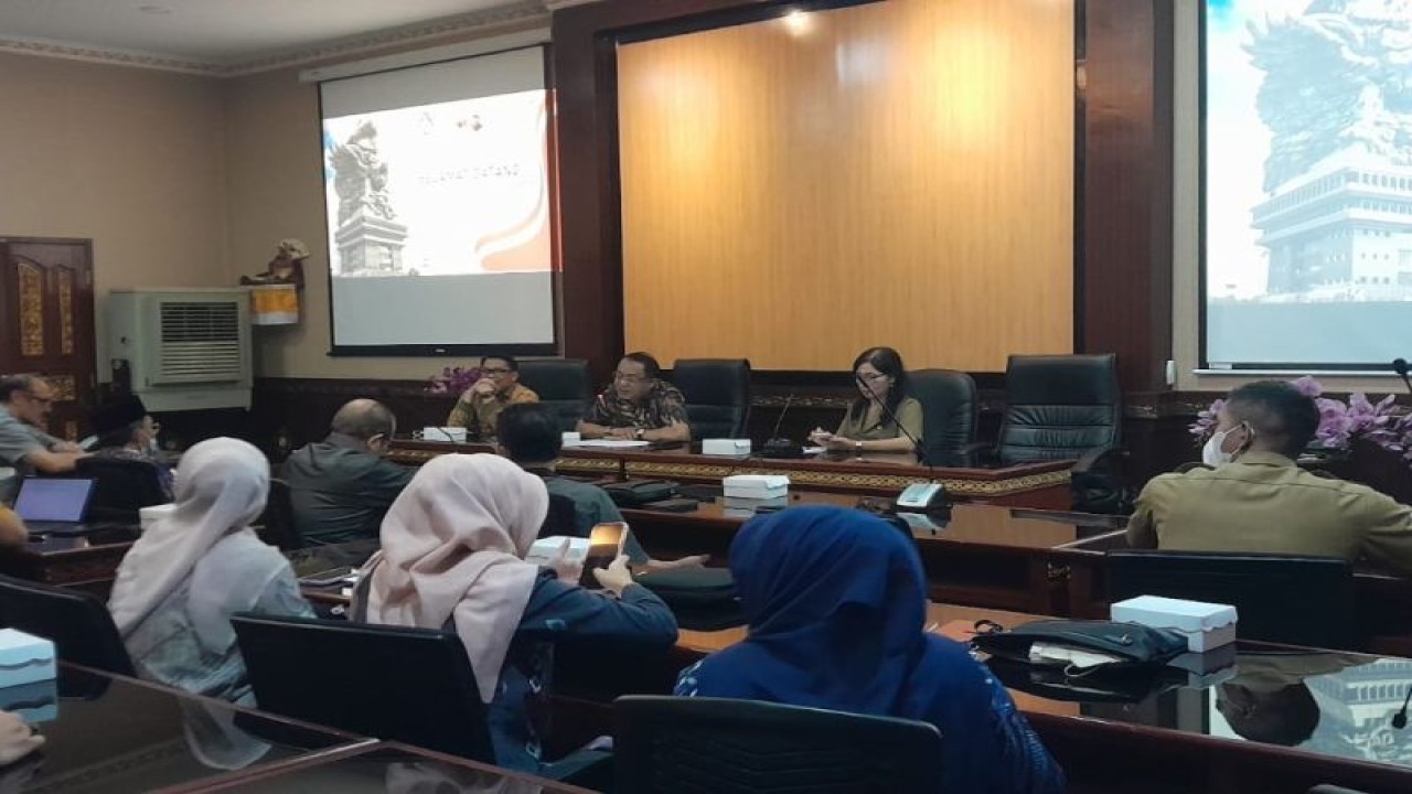 Komisi III DPRD Sumbar menggelar studi komparatif ke Pemprov Bali. (ANTARA/HO DPRD Sumbar)