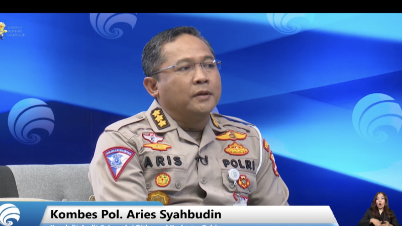 Tangkapan layar Kasubdit Audit dan Inspeksi Ditkamsel Korlantas Polri Kombes Pol. Aries Syahbudin dalam acara bertajuk “Kesiapan Infrastruktur dan Protokol Kesehatan Nataru”, disiarkan di kanal YouTube FMB9ID_IKP, dipantau dari Jakarta, Senin (19/12/2022). ANTARA/Putu Indah Savitri