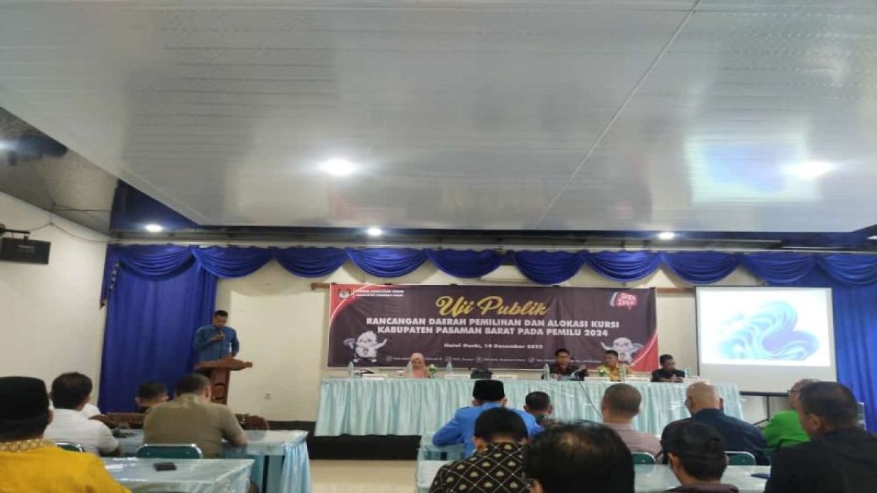 KPU Pasaman Barat saat melakukan uji publik penataan Daerah Pemilihan pada Pemilu 2024. Hasil uji publik itu telah disampaikan ke KPU RI. ANTARA.
