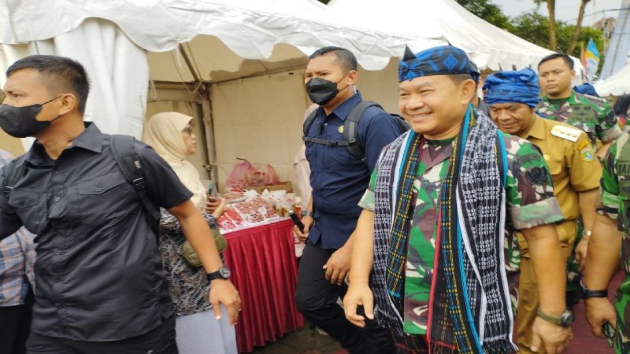Kepala Staf TNI AD, Jenderal TNI Dudung Abdurachman, menghadiri Gebyar Expo UMKM Provinsi Banten di Serang, Senin. ANTARA/Mulyana
