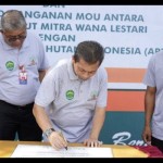 Lima kelompok masyarakat Kaltim peroleh SK Perhutanan Sosial-1671762353