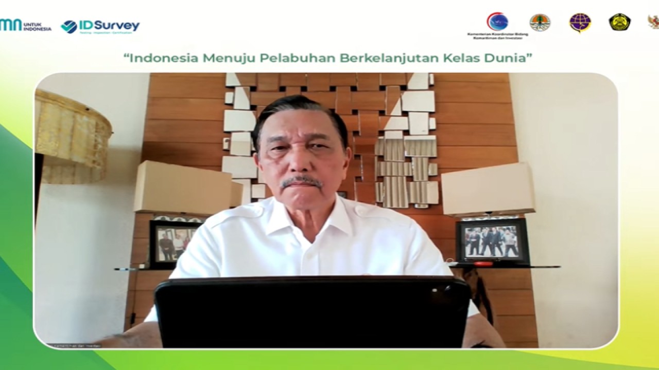 Tangkapan layar Menko Kemaritiman dan Investasi Luhut Binsar Pandjaitan dalam Green Port Awards 2022, Rabu (28/12/2022). (ANTARA/Youtube Kemenko Kemaritiman dan Investasi)