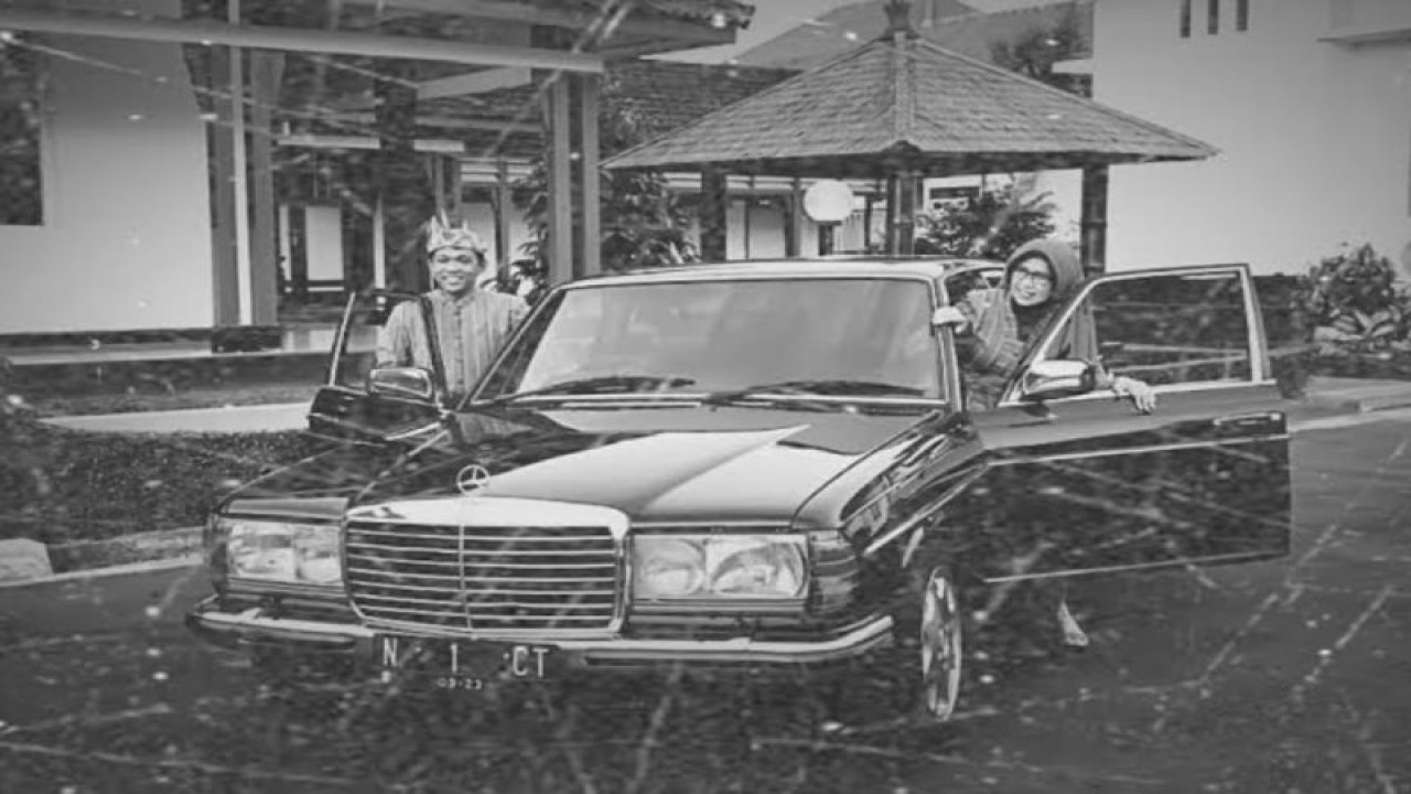 Bupati Lumajang Thoriqul Haq saat bersama Wabup Indah Amperawati (ANTARA/HO-Diskominfo Lumajang)