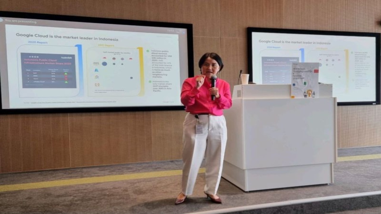 Megawaty Khie, Country Manager Google Indonesia dalam acara "Hints to Digital Transformation with Google- Reboots your IT-Transform your Organization" di kantor pusat Google Indonesia, Pacific Century Place, SCBD Jakarta pada Selasa (6/12/2022). (ANTARA/HO)