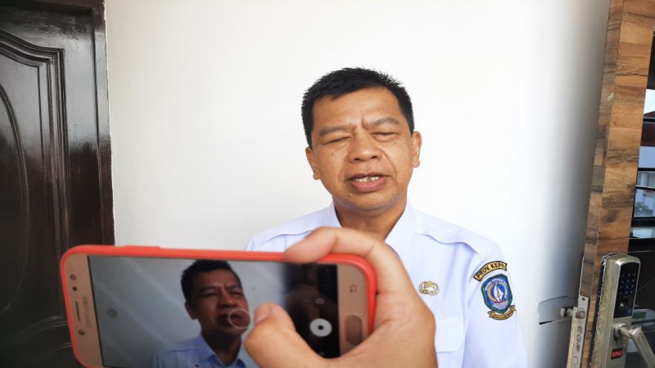 Kepala Dinas Tenaga Kerja Provinsi Kepri, Mangara Simarmata. (Ogen)