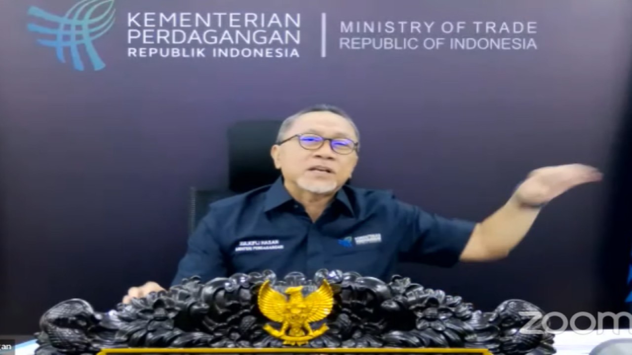 Tangkapan layar Menteri Perdagangan Zulkifli Hasan dalam webinar "Polemik Impor Beras di Akhir Tahun" yang digelar Ikatan Cendikiawan Muslim Indonesia (ICMI) di Jakarta, Selasa (27/12/2022). (ANTARA/Youtube ICMI TV)