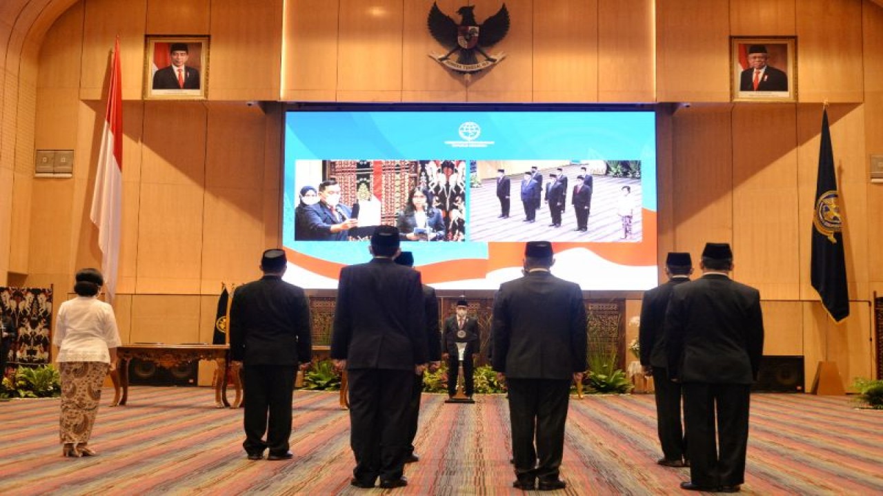Suasana saat Menteri Perhubungan Budi Karya Sumadi melantik sejumlah Pejabat Pimpinan Tinggi Madya (Eselon I) dan Pejabat Pimpinan Tinggi Pratama (Eselon II) di lingkungan Kementerian Perhubungan, di Jakarta, Rabu (14/12/2022). (Kemenhub)