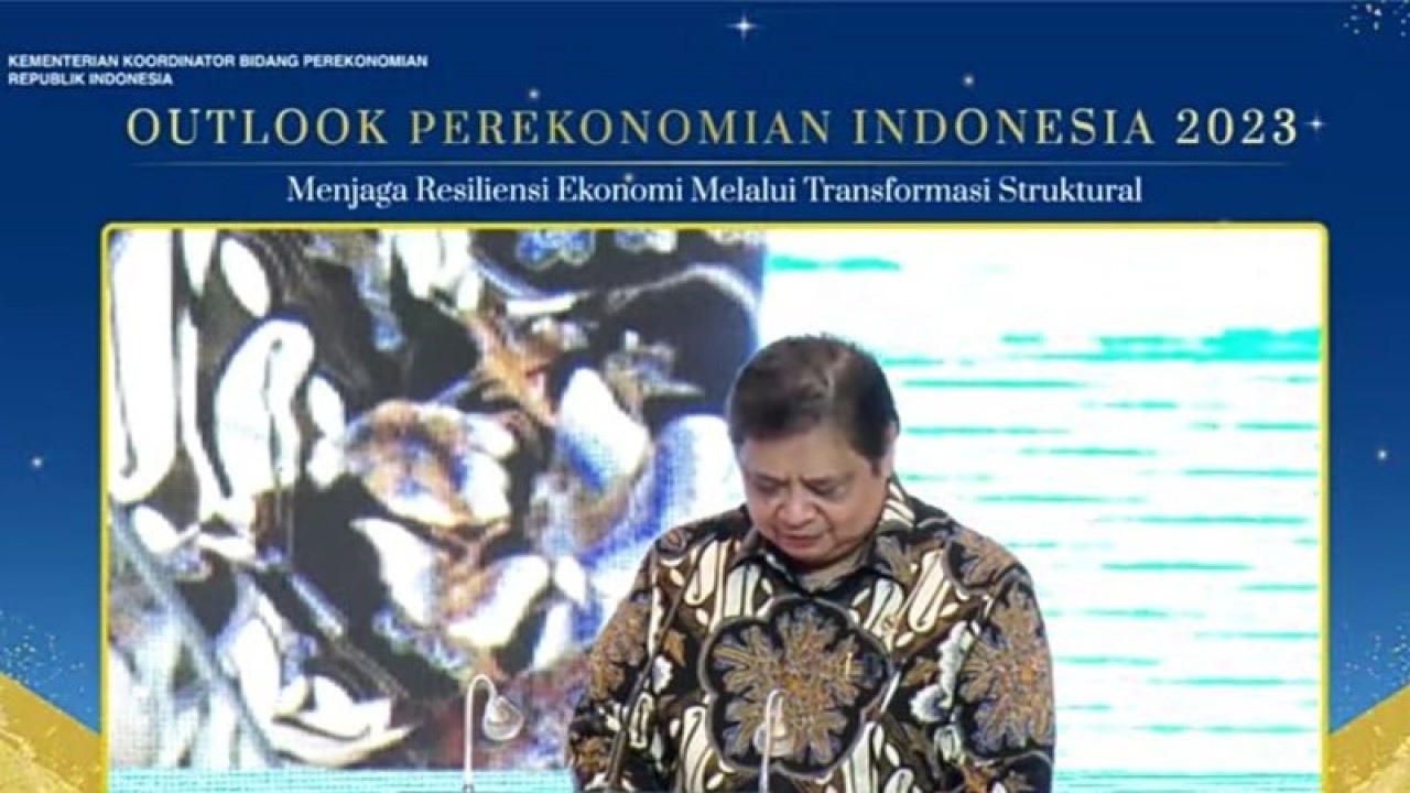 Tangkapan layar Menteri Koordinator Bidang Perekonomian Airlangga Hartarto dalam seminar Outlook Perekonomian Indonesia 2023 di Jakarta, Rabu (21/12/2022). (ANTARA/Sanya Dinda)