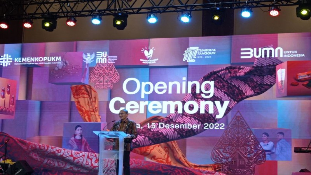 Menteri Pariwisata dan Ekonomi Kreatif (Menparekraf) Sandiaga Uno dalam Pembukaan BRI UMKM Expo(rt) Brilianpreneur 2022 di Jakarta Convention Center, Kamis (15/12/2022). (ANTARA/Sanya Dinda)